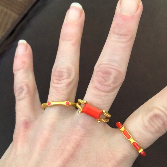 Gold tone multilayer ring with with colored stone - Picture 2 of 8